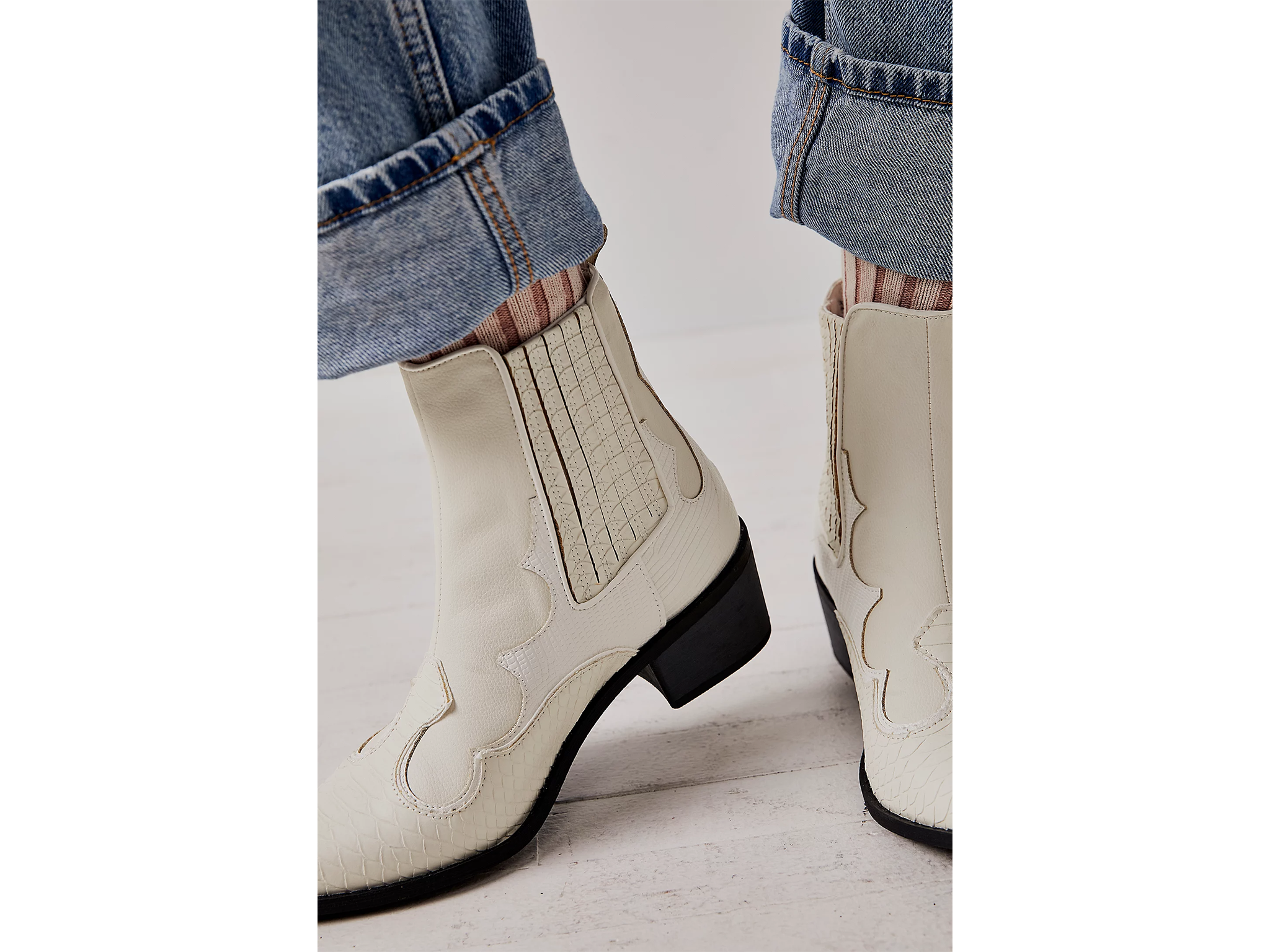 Cavalier boot outlet cream